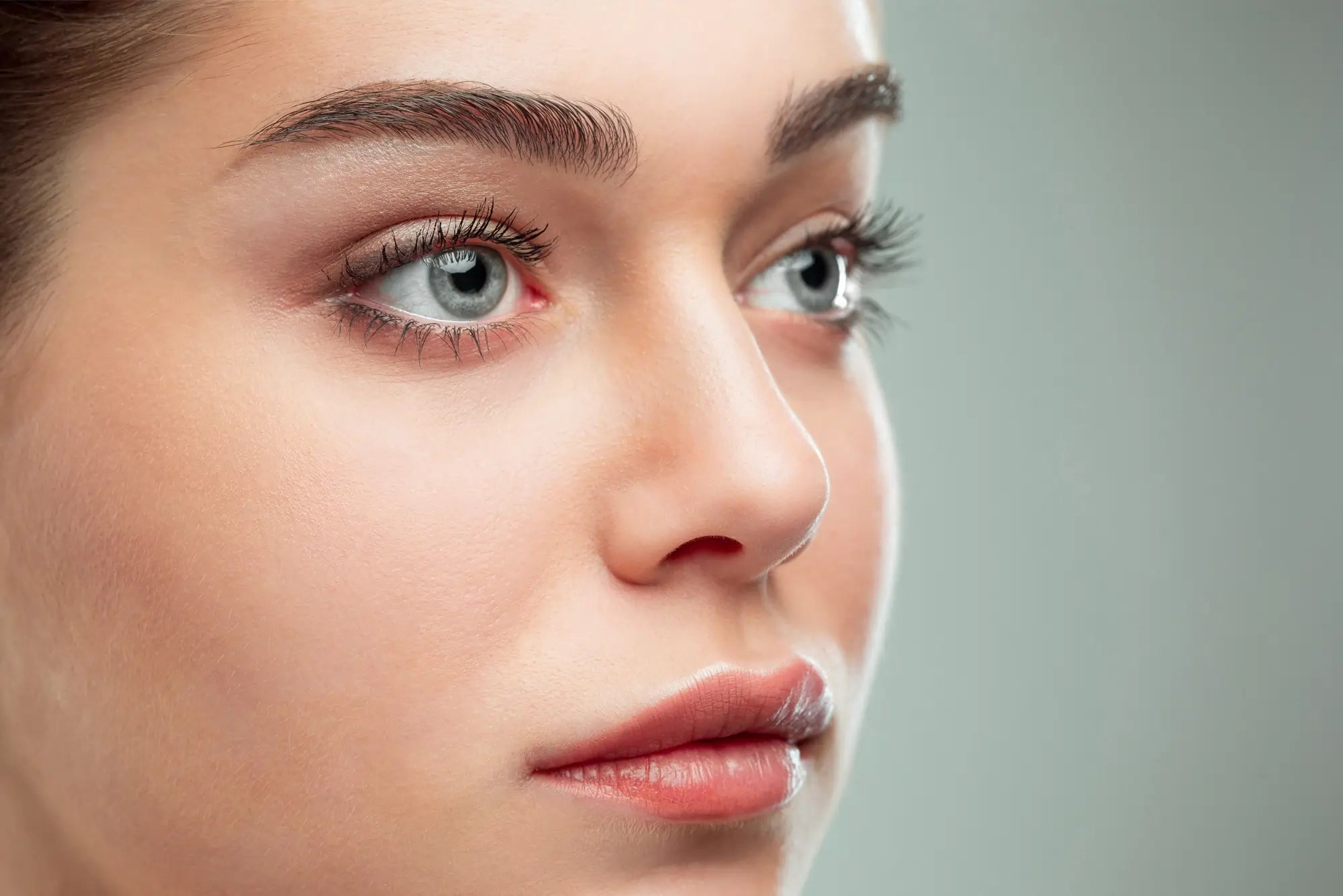 How Clarins Total Eye Lift Helps with Fine Lines and Wrinkles